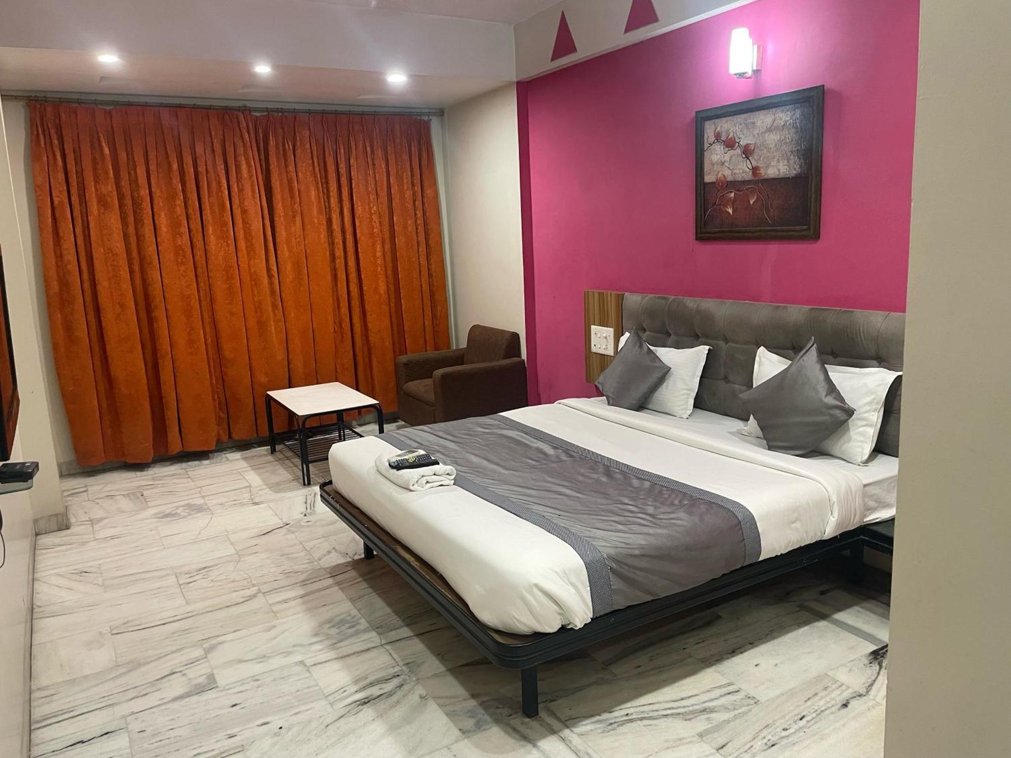 Hotel Vrandavan Nagpur Buitenkant foto